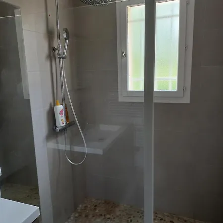 Maison Chaleureuse De Plain Pied Avec 3 *