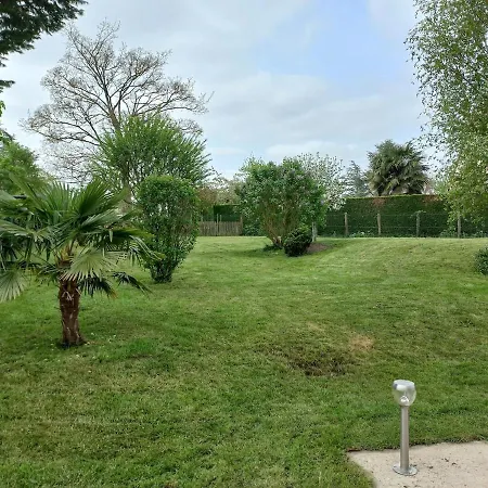 Maison Chaleureuse De Plain Pied Avec 3 Semesterbostad Caillouet-Orgeville