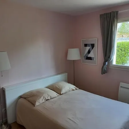 Holiday home Maison Chaleureuse De Plain Pied Avec 3 Caillouet-Orgeville