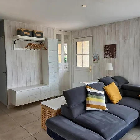 Maison Chaleureuse De Plain Pied Avec 3 Holiday home *
